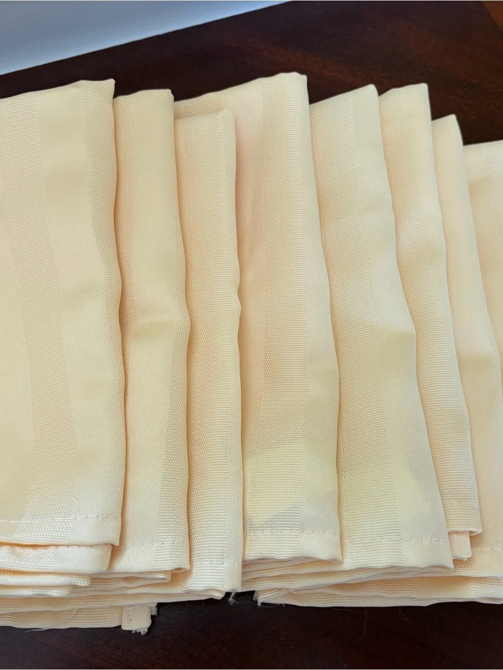 Soft Yellow Tablecloth and Napkin Set